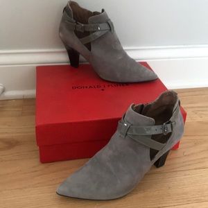 Donald J Pliner gray boots